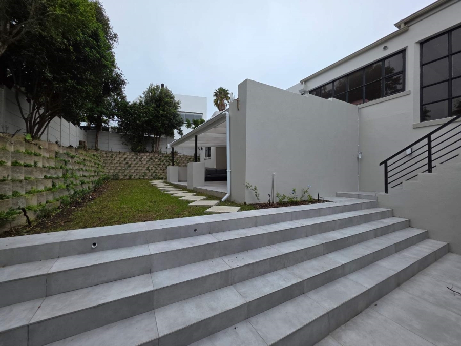 5 Bedroom Property for Sale in Plattekloof Western Cape